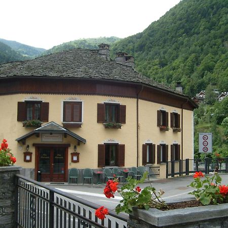 Hotel Residence Giardini Piode Екстериор снимка