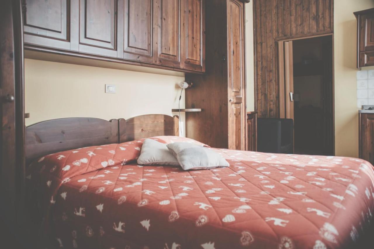 Hotel Residence Giardini Piode Екстериор снимка