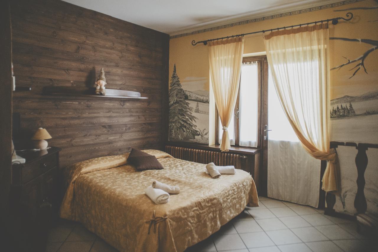 Hotel Residence Giardini Piode Екстериор снимка