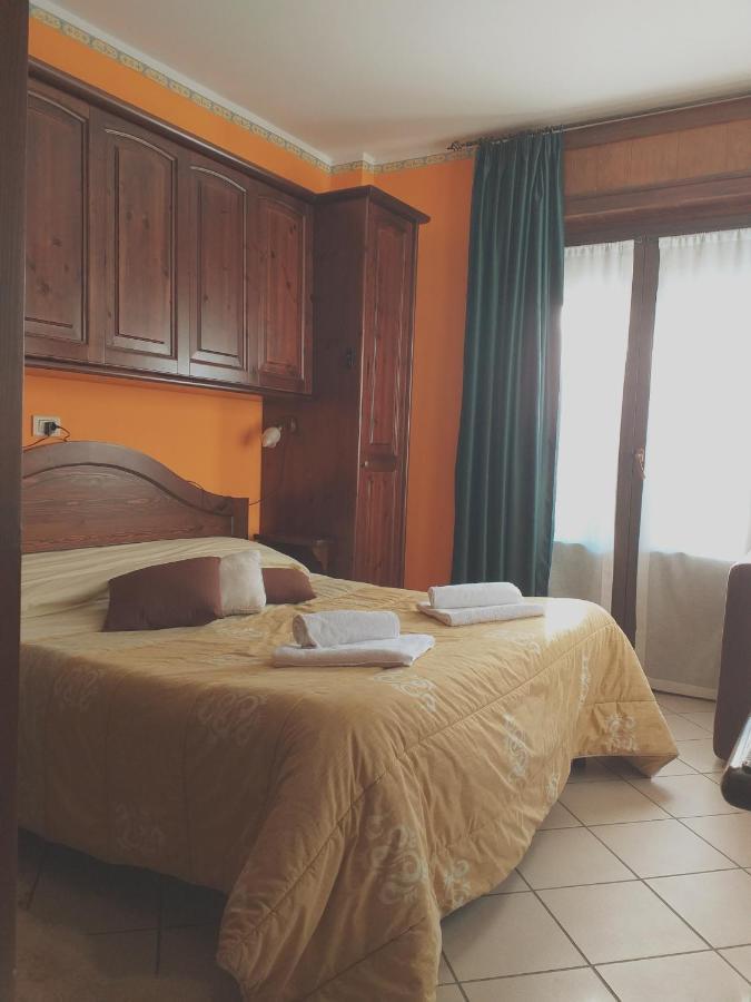 Hotel Residence Giardini Piode Екстериор снимка